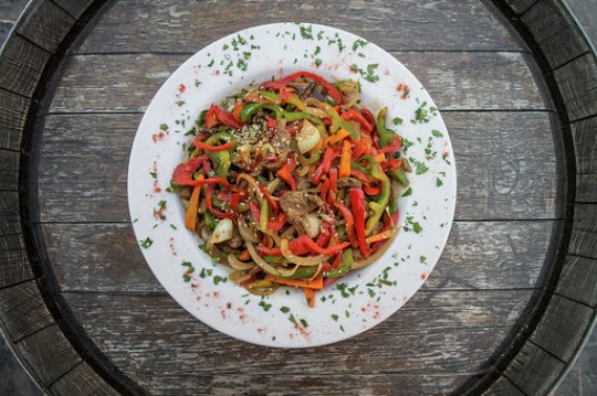 Salteado de verduras con carne